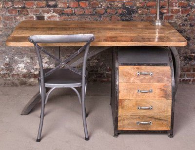 Bureau industriel d'inspiration scandinave