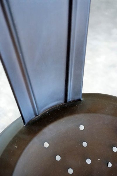 Chaise industrielle métal cuivre