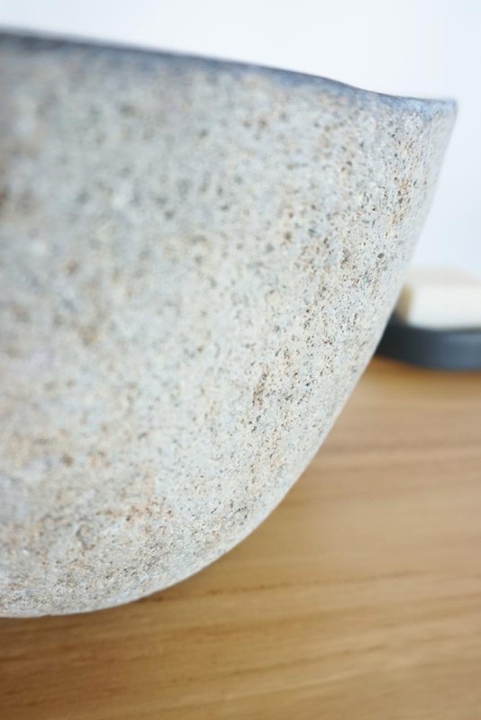 Vasque de salle bain à poser en pierre - River Stone