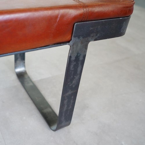 Banc industriel en cuir marron et métal