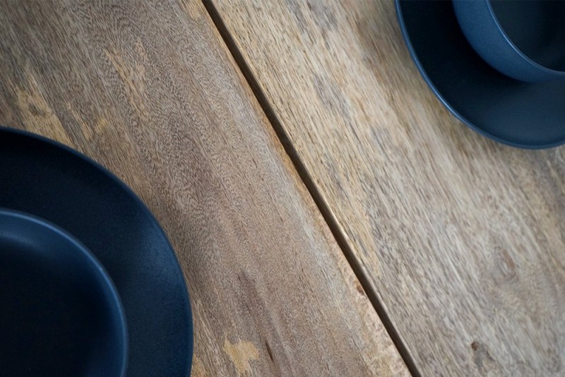 Table en bois massif  220 cm avec pieds en métal et double plateau