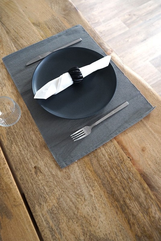 Table en bois massif  220 cm avec pieds en métal et double plateau