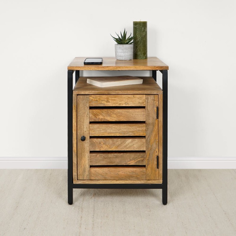 Table de nuit en bois naturel et métal