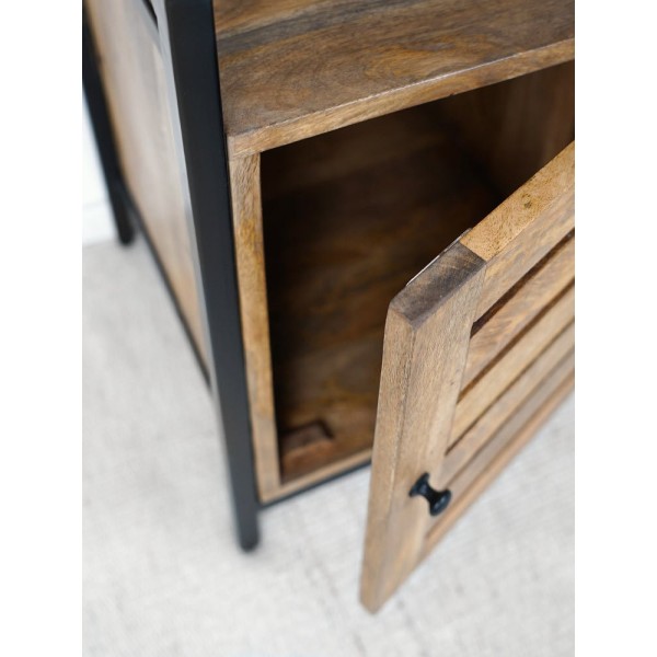 Table de nuit en bois naturel et métal
