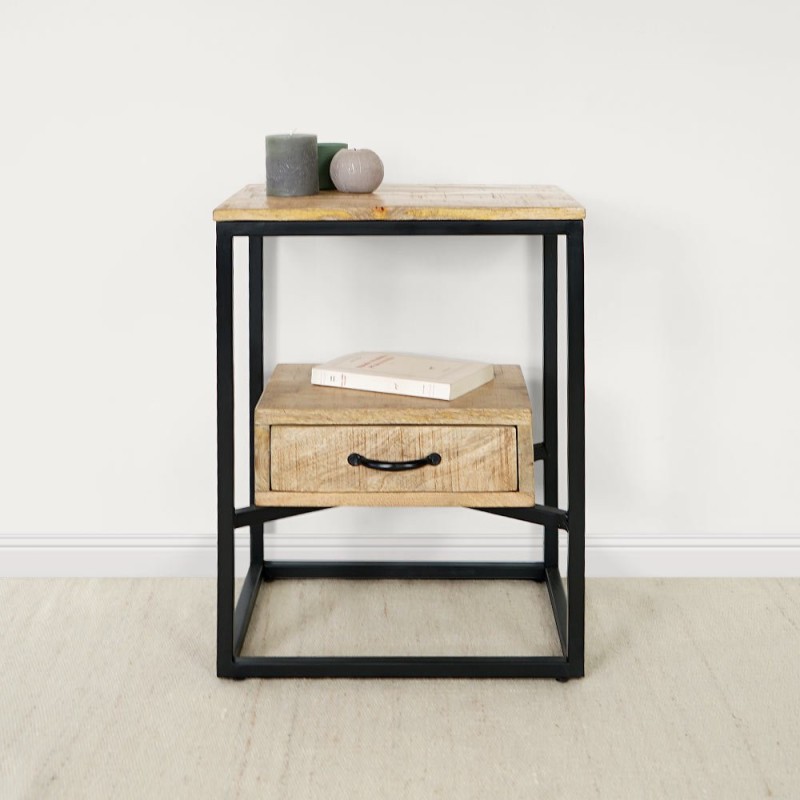 Table de nuit en bois naturel avec un tiroir