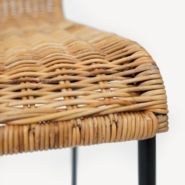 Chaise en rotin naturel et pieds en metal noir - Ananda